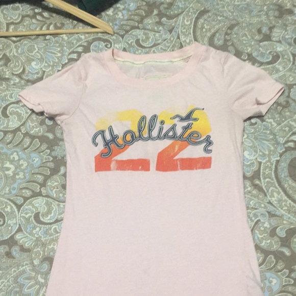 Hollister pink T-shirt size medium - Picture 1 of 4